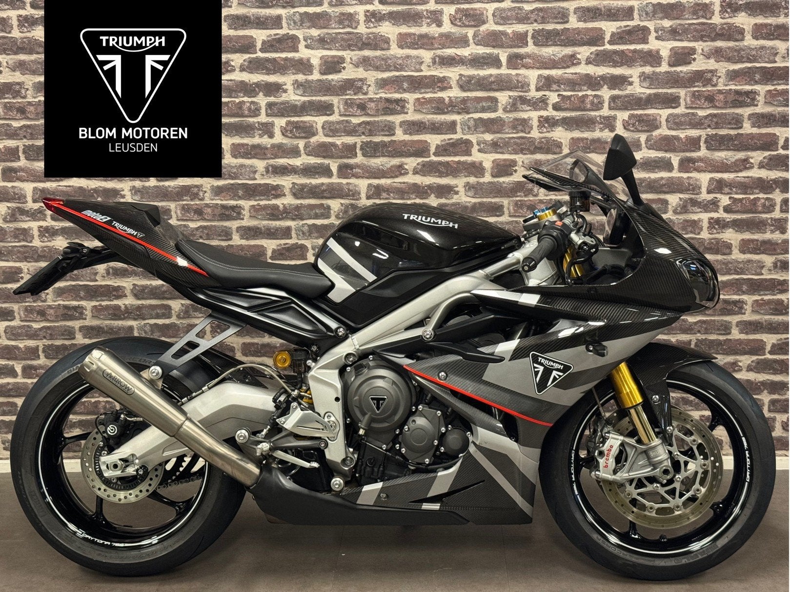 Triumph DAYTONA MOTO2 765 BADGE 643 (bj 2020), Triumph Motocycles, 765 cc, Meer dan 35 kW, De Droogmakerij 40A
1851 LX   Heiloo, NL