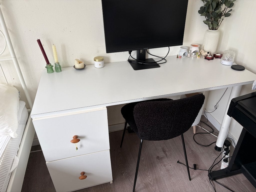 Wit houten bureau met laden, Ophalen, Gebruikt, Hout, Schoolbureau