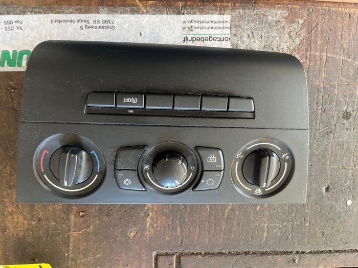 Kachel Bedieningspaneel van een BMW 1-Serie, Gebruikt, -, -, 3 maanden garantie