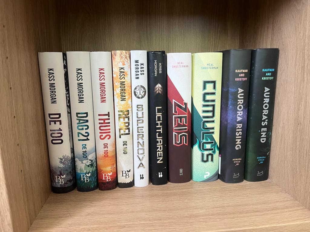 Sci-fi Nederlands YA boeken, Ophalen of Verzenden, Zo goed als nieuw