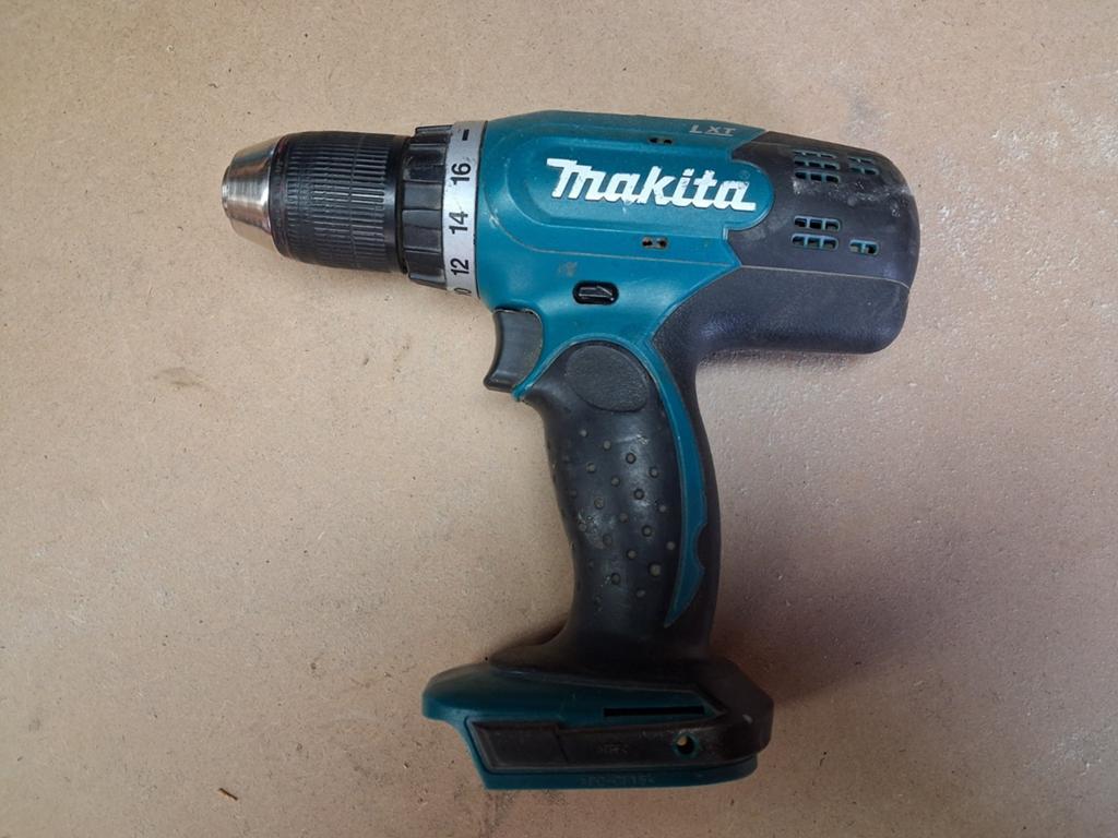 Gebruikte Makita Accuboormachine DDF453 (zonder accu), Doe-het-zelf en Verbouw, Gereedschap | Boormachines, Gebruikt, Variabele snelheid