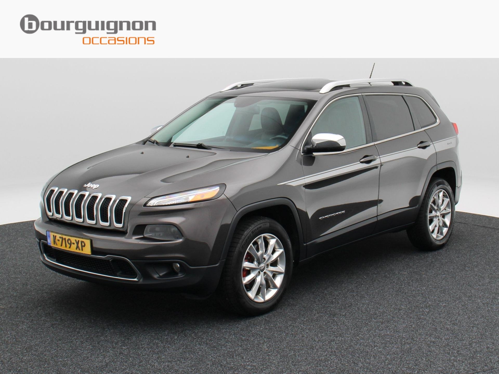 Jeep Cherokee 187 Pk 4x4 Automaat | Panorama dak | Stoel/Stu, Automaat, Gebruikt, 4 cilinders, Zwart