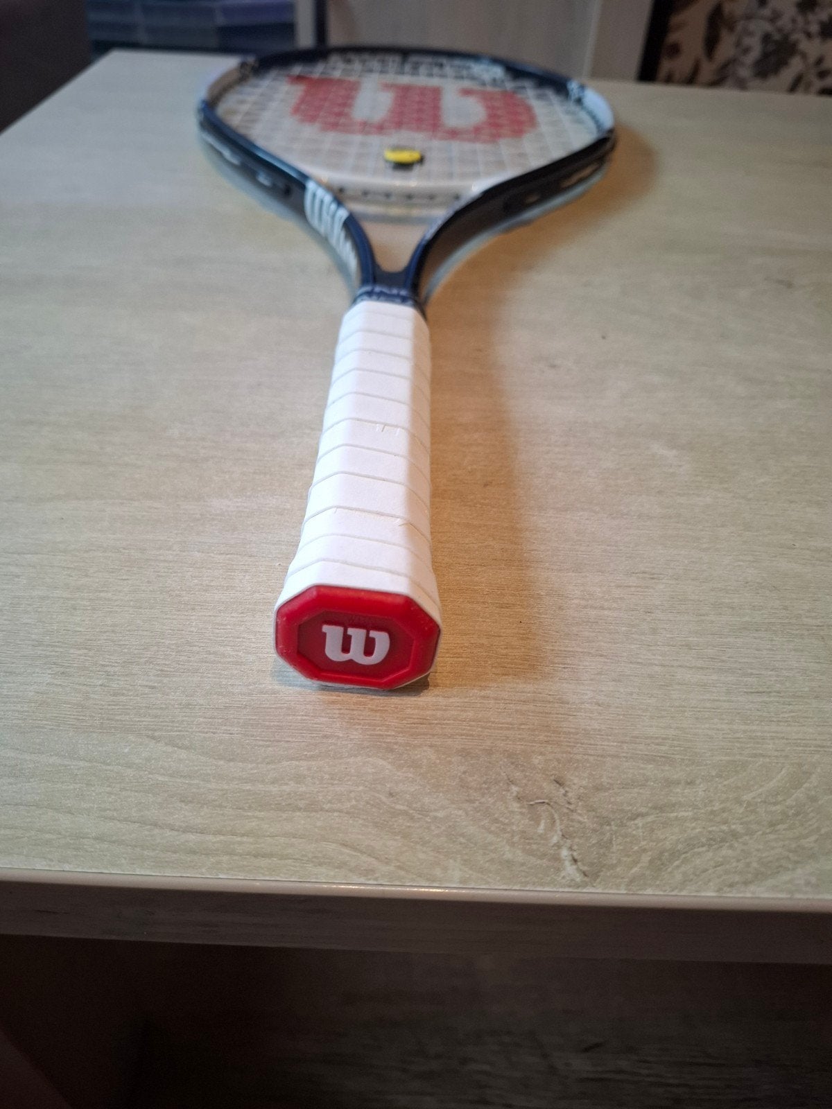 Wilson Roger Federer 25 inch tennisracket - Gebruikt, Sport en Fitness, 1 Prudential Plaza, 130 E Randolph St, Chicago, IL 60601, USA