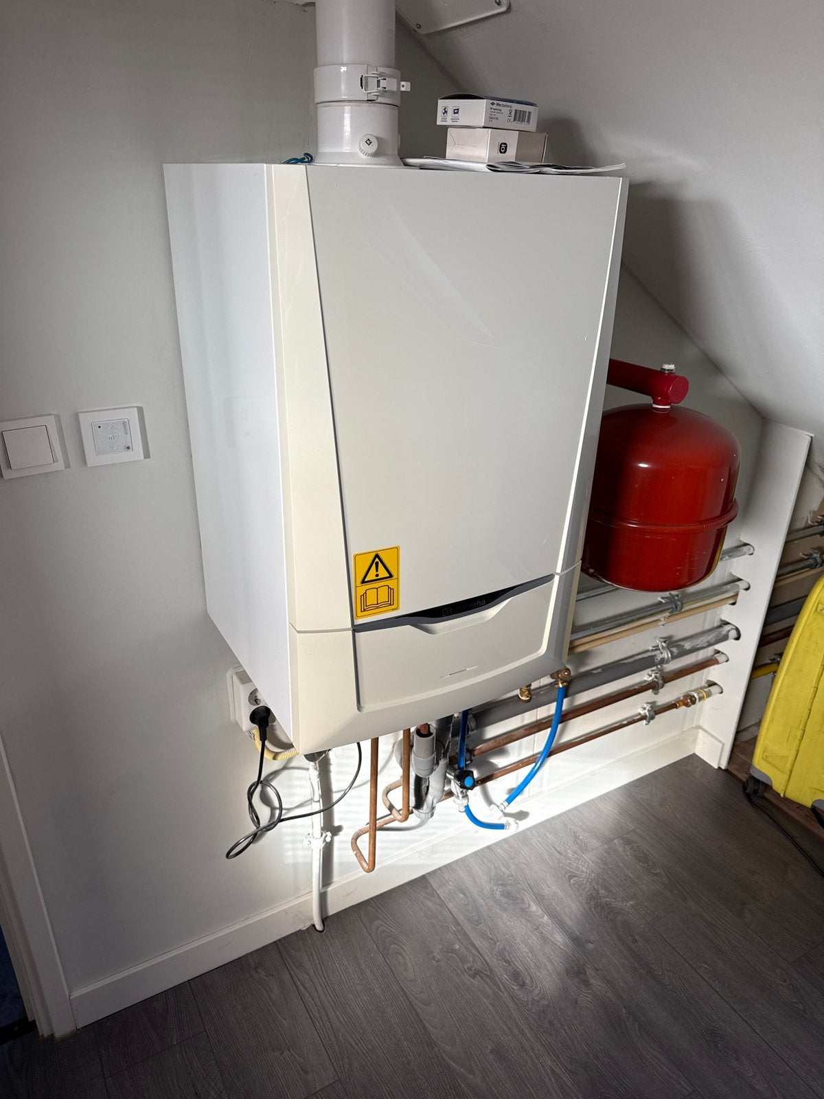Remeha Calenta Ace 28C CCS CV-ketel met dakdoorvoer en filte, Ophalen, 30 tot 80 cm, Gebruikt, Hoog rendement (Hr)