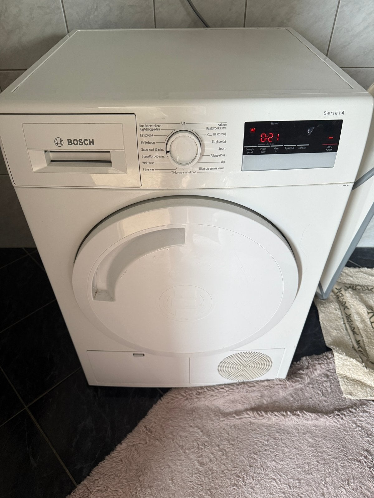 Bosch Serie 4 Wasdroger - Voor reparatie of onderdelen, Witgoed en Apparatuur, Ophalen of Verzenden, Niet werkend, Voorlader, Condens