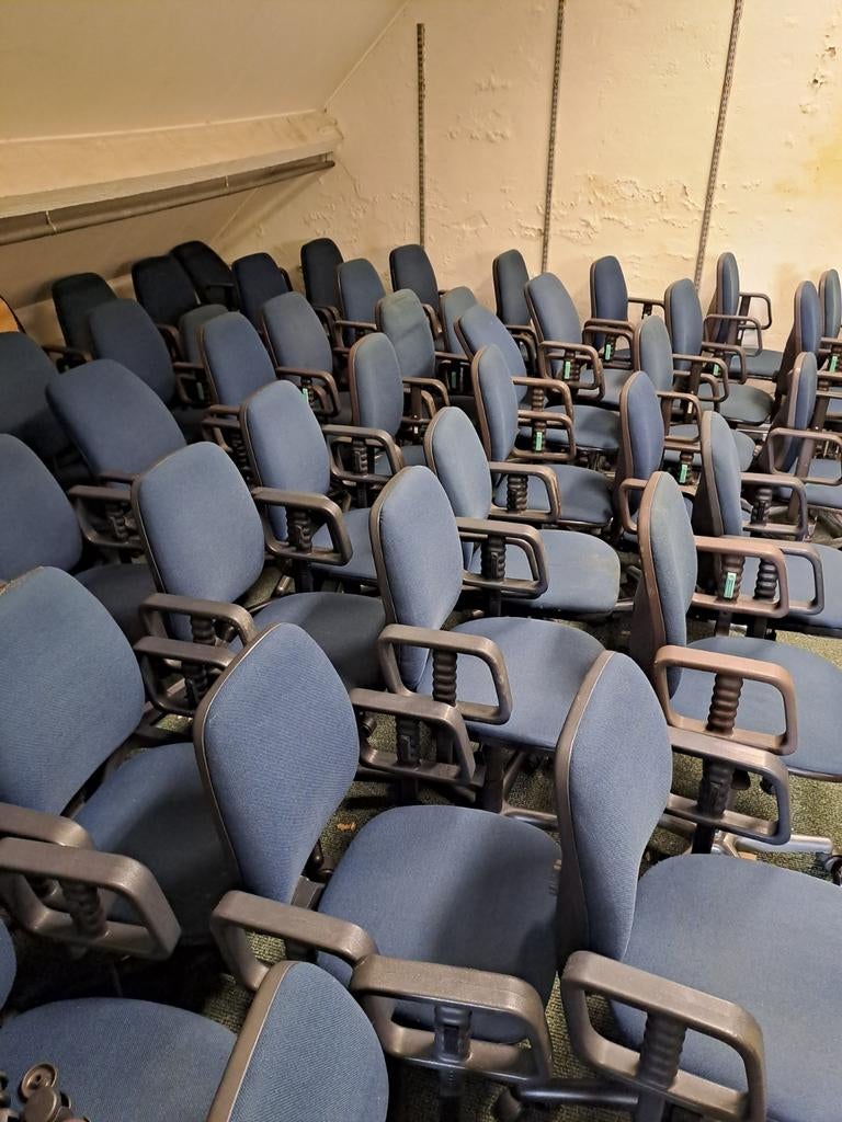 Partij van 100 bureau stoelen bureaustoelen export, Ophalen, Gebruikt, Vijf, Zes of meer stoelen