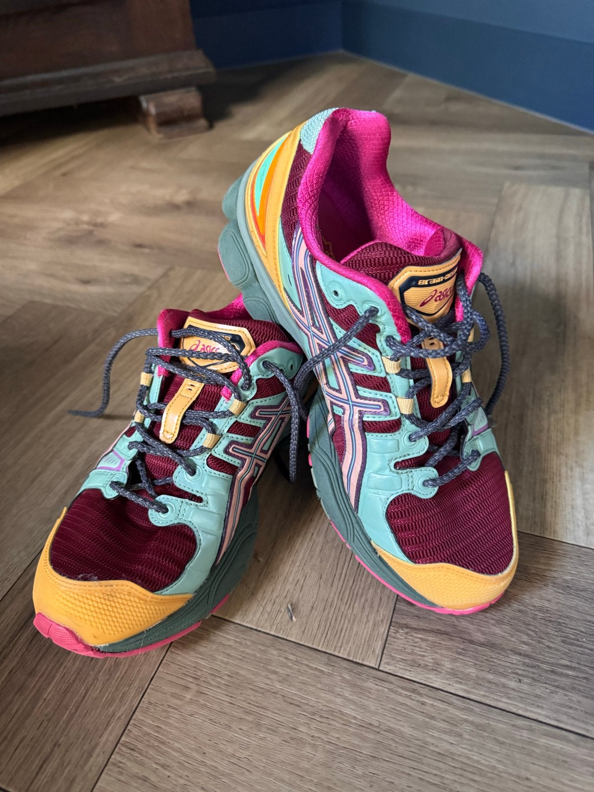 Asics Sportschoenen - Kleurrijk en Comfortabel, Ophalen of Verzenden, Gedragen, Overige kleuren, Sneakers of Gympen