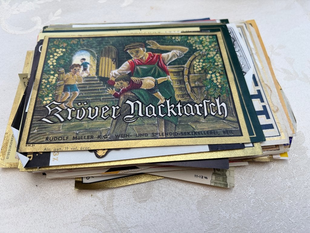 Verzameling van diverse vintage wijnetiketten, Ophalen of Verzenden, Gebruikt, Overige typen