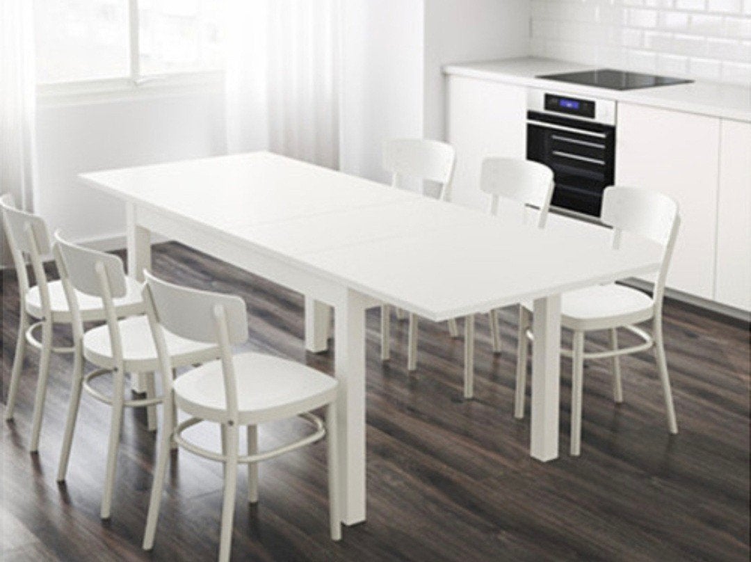 Foto 11 van witte BJURSTA uitschuifbare  ikea eettafel