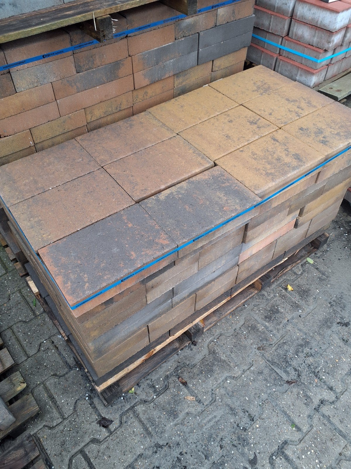 Mooie Partij Genuanceerde Terras Tegels - 20x30x6cm - 68,4m², Ophalen of Verzenden, Nieuw, Beton, Klinkers