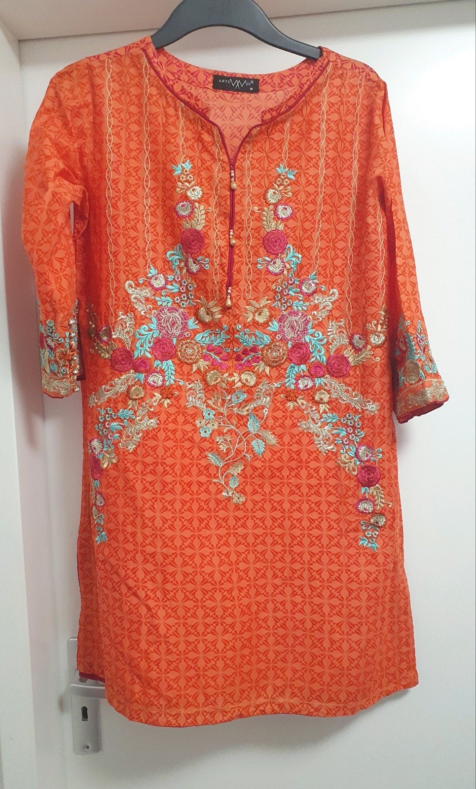 Oranje tuniek met borduursel - Maat M, Maat 38/40 (M), Oranje, Ophalen of Verzenden, Zo goed als nieuw