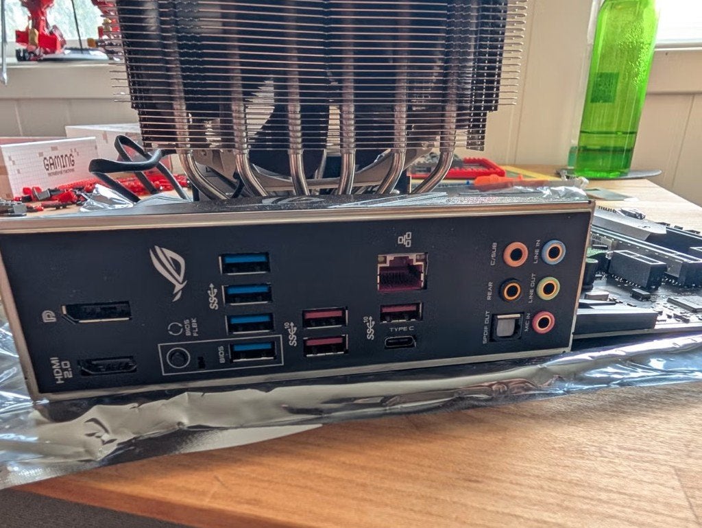 AM4 upgrade-pakket –ASUS X570-F, Ryzen 7 5800X, 32 GB RAM, Ophalen of Verzenden, Zo goed als nieuw