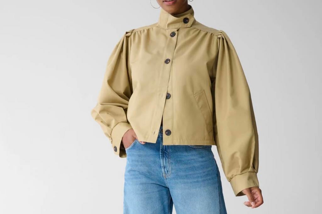 Trenchcoat shoeby gezocht, Ophalen of Verzenden, Zo goed als nieuw, Beige