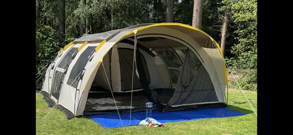 Quechua T6.2 XL familietent - 6 personen, Caravans en Kamperen, Tenten, Ophalen, Zo goed als nieuw, Tot en met 6