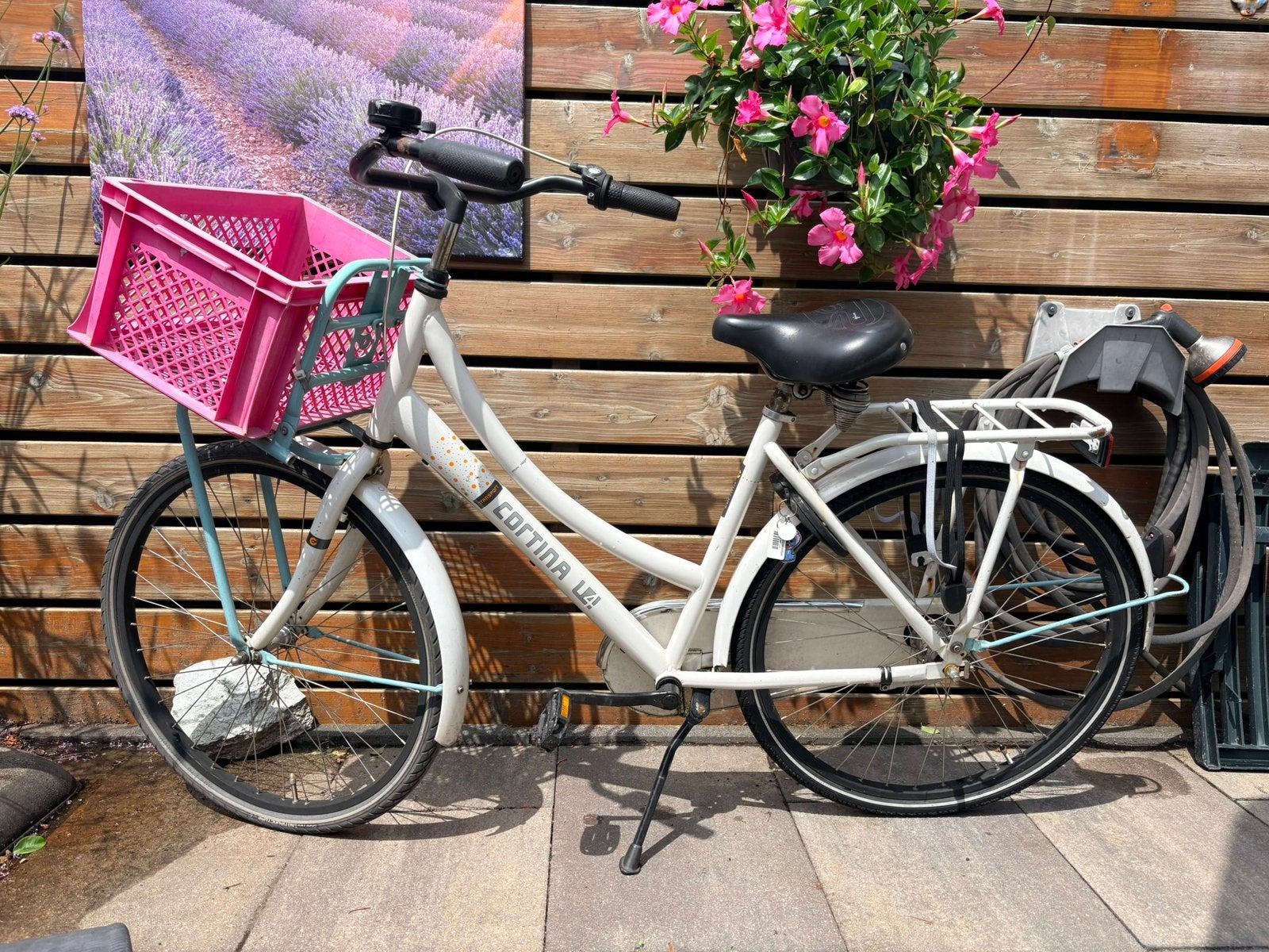 26 inch Cortina fiets met roze mand, Ophalen, Terugtraprem, Gebruikt, Versnellingen