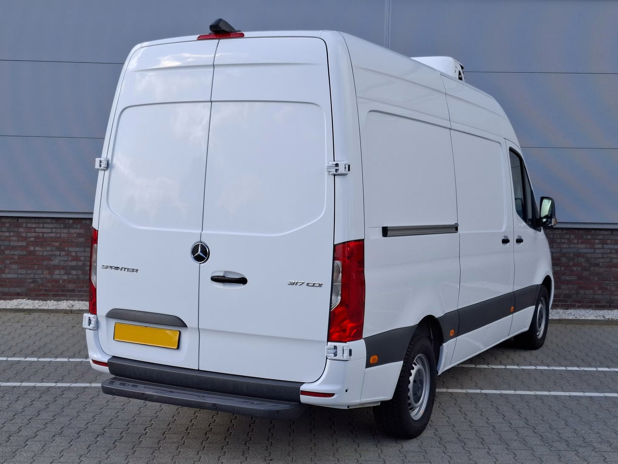 Mercedes-Benz Sprinter 317 CDI L2 H2 Koelwagen Dag en Nacht, Automaat, Gebruikt, Wit, Mercedes-Benz