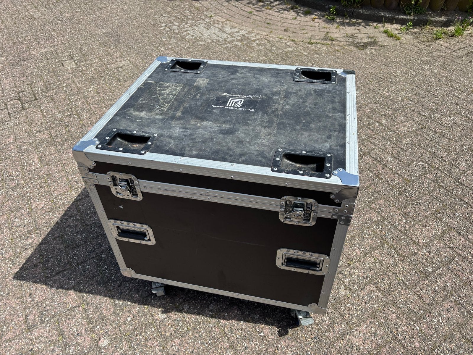 Flightcase met blauwe wielen en remmen - Gebruikt, Ophalen, Gebruikt, Overige instrumenten, RP