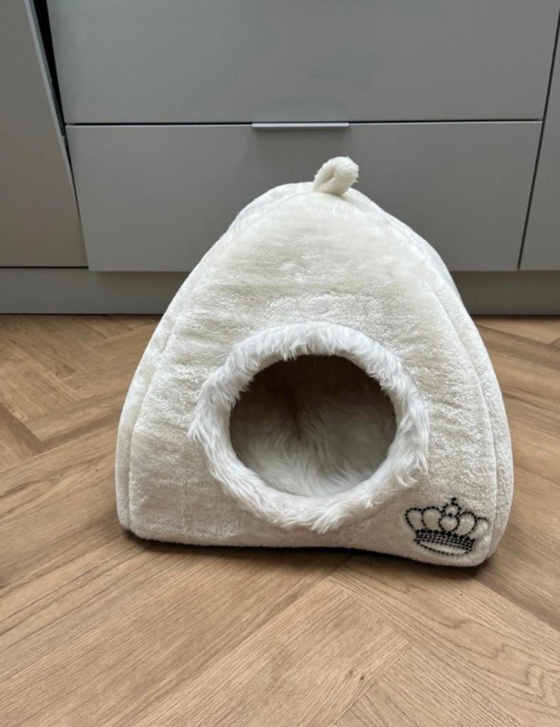 Kattenholletje “Royal Pet White” – zacht & knus, Ophalen, Zo goed als nieuw, Pluche