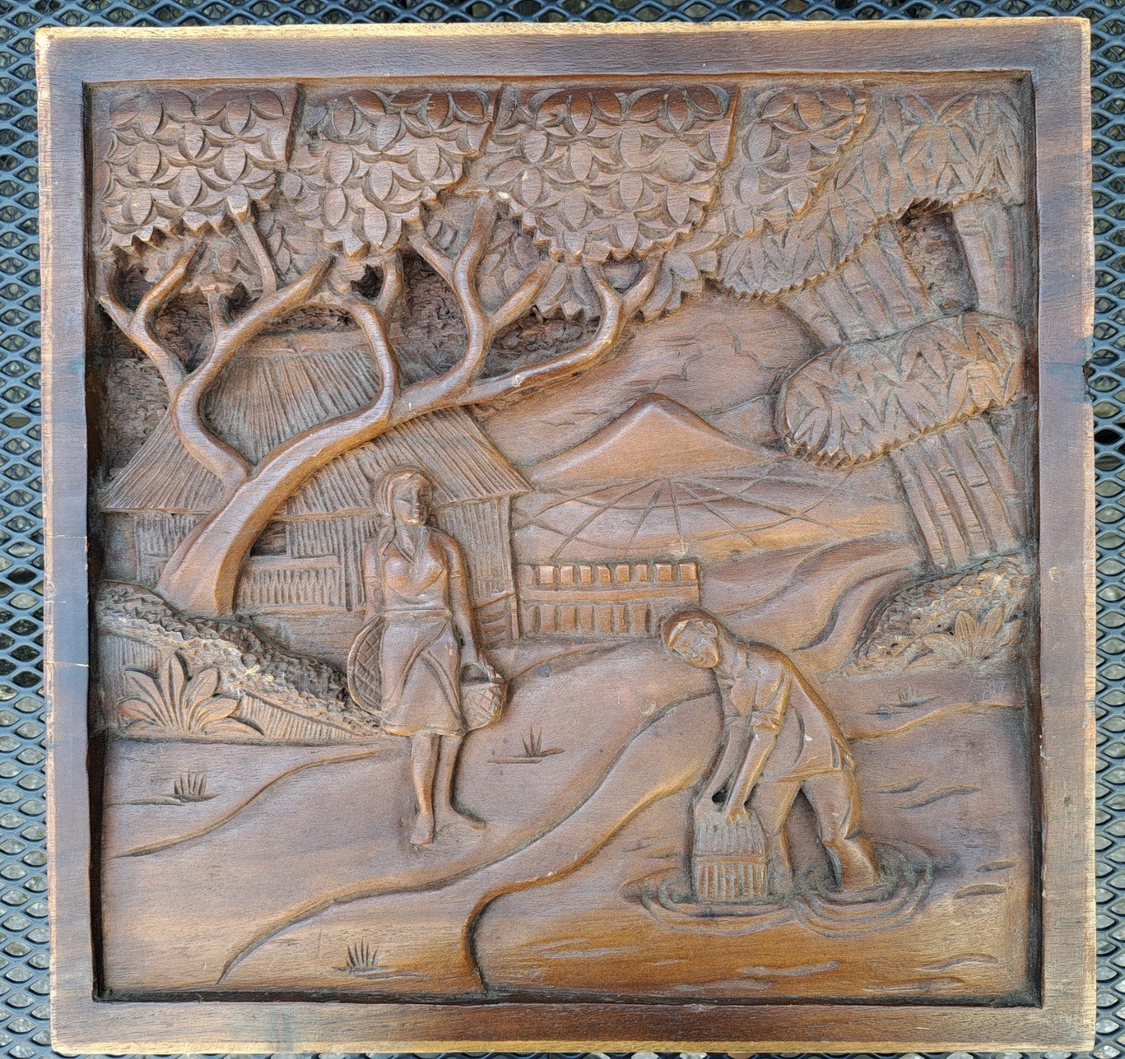 Handgesneden Balinees houten paneel met landelijke scène, Houtsnijwerk, Ophalen of Verzenden, Handgemaakt, Scène