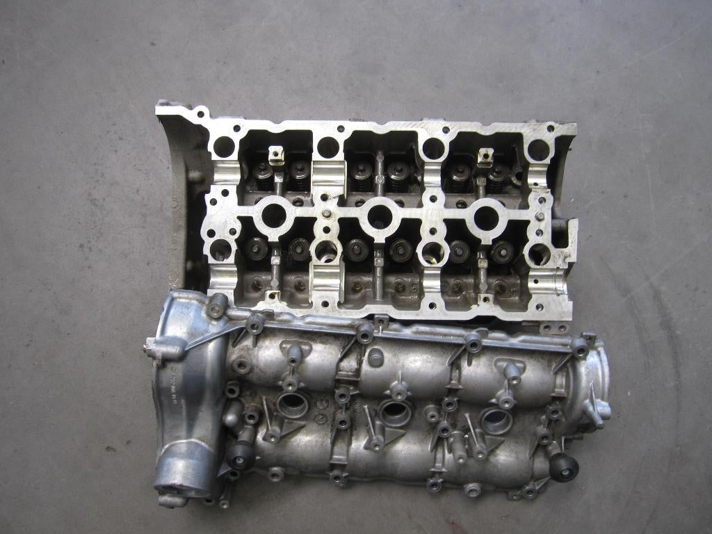 Cilinderkop Mercedes M272 V6 benzine rechts A2720101301, Ophalen, Gebruikt