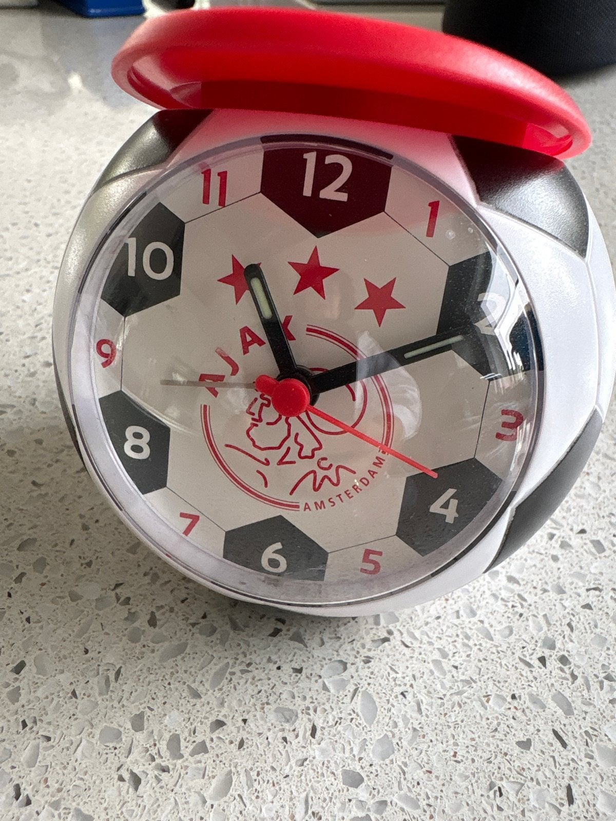 Ajax Voetbal Wekker - Perfect voor de Echte Fan!, Meerkleurig, Analoog, Werkt op batterijen, Ophalen of Verzenden