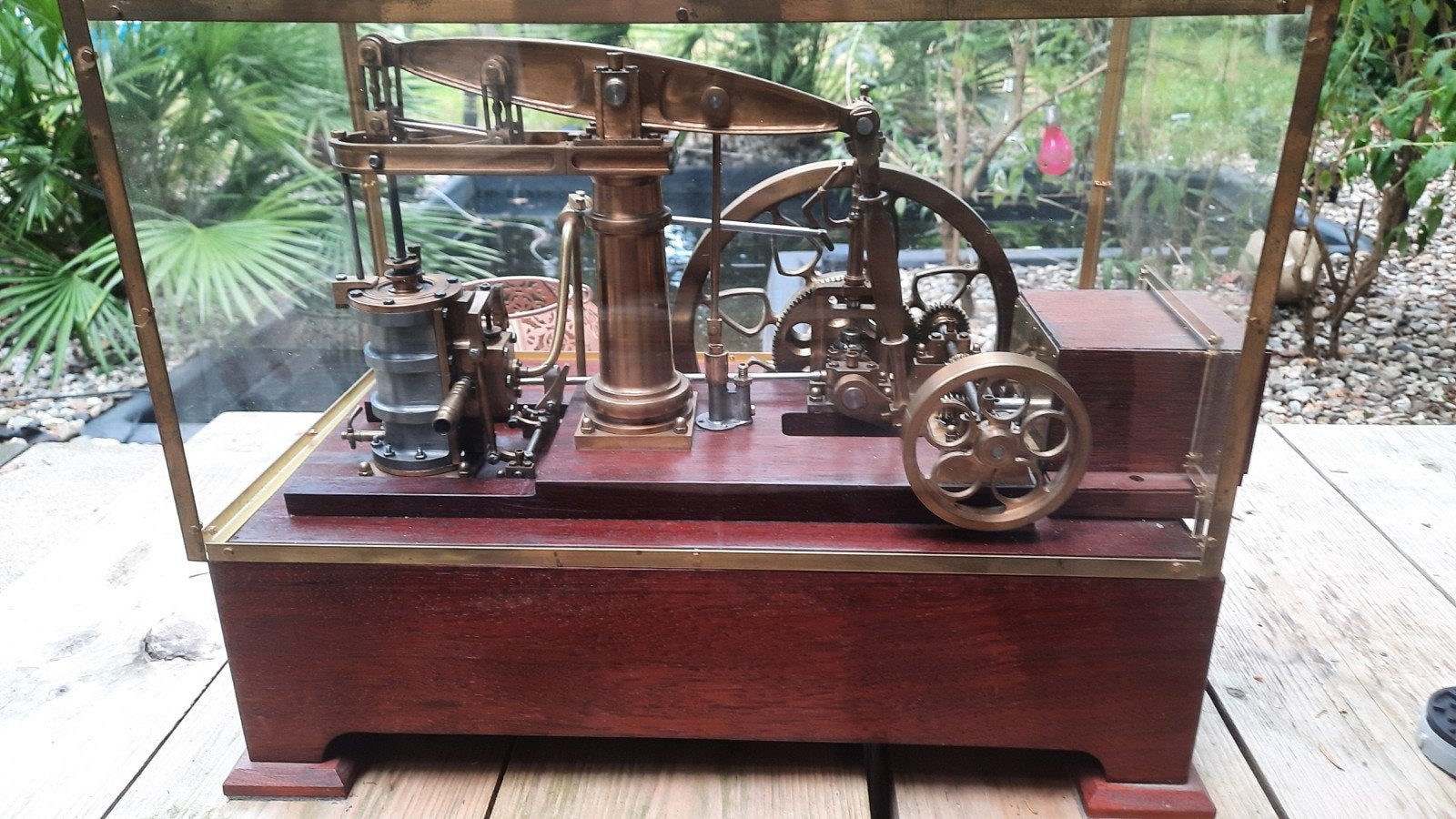 Prachtige handgemaakte stoommachine in vitrine, Antiek en Kunst, Ophalen of Verzenden