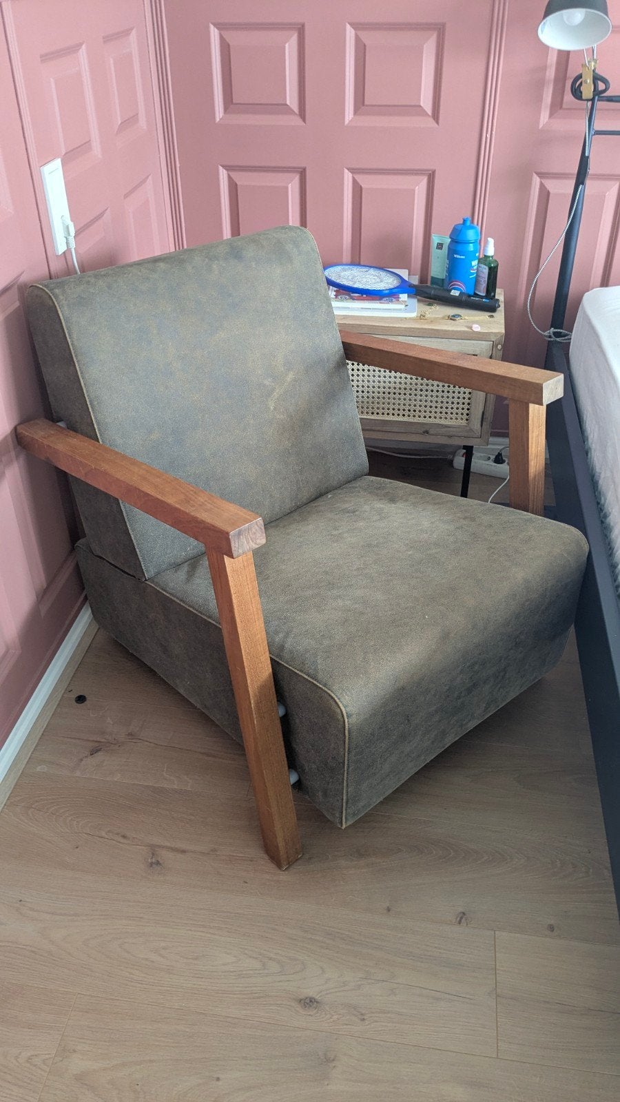 Groen/bruine fauteuil met houten armleuningen, Huis en Inrichting, Fauteuils, Ophalen, Gebruikt, Stof, Modern, Comfortabel