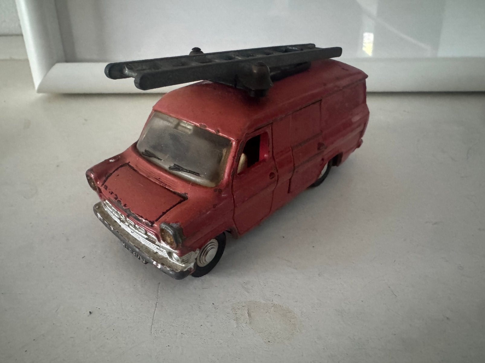 1:43 Ford Transit Brandweer Dinky Toys, Ophalen of Verzenden, Gebruikt, Bus of Vrachtwagen, Dinky Toys