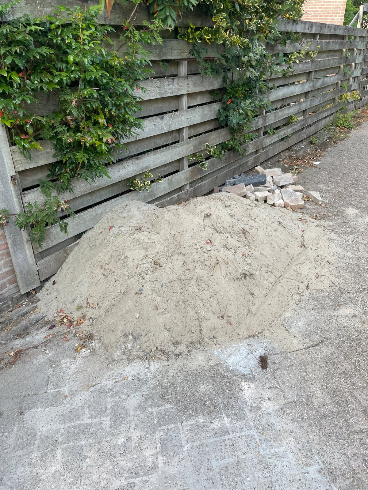 Gratis ophoogzand af te halen, bereikbaar met aanhanger, Tuin en Terras, Ophalen, Gebruikt, Ophoogzand