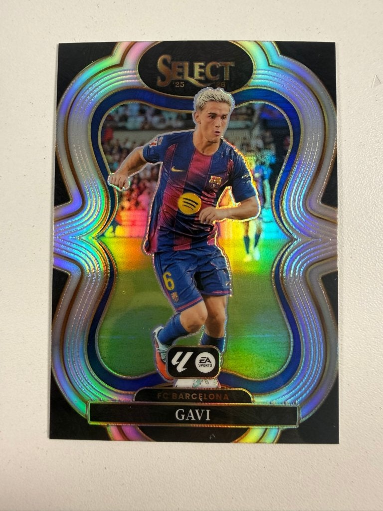 103 Gavi Silver Pandora Select La Liga 2025-26, Ophalen of Verzenden, Nieuw, Buitenlandse clubs, Poster, Plaatje of Sticker