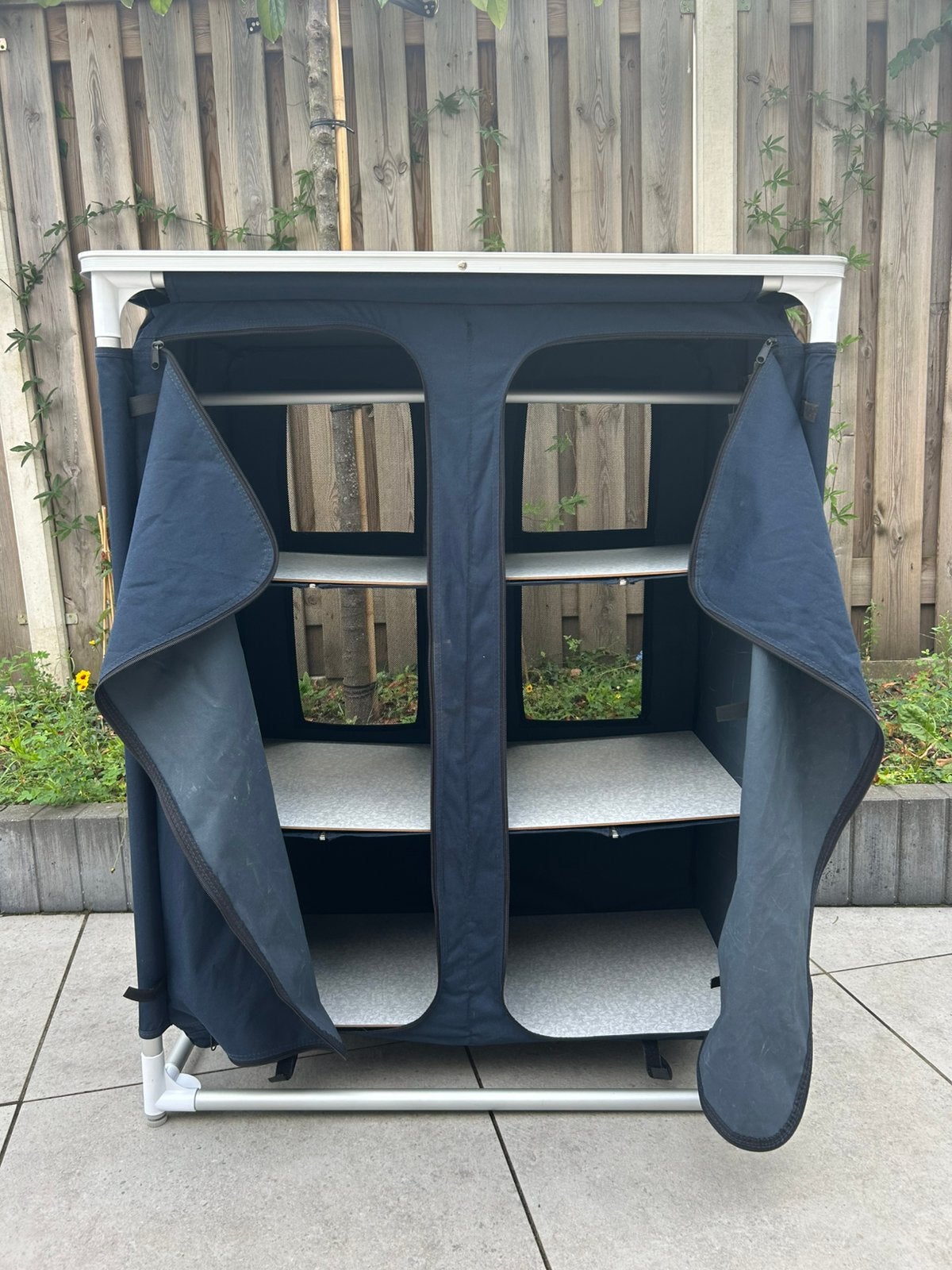 Hypercamp garderobe kast donkerblauw, Ophalen, Gebruikt, Campingkast
