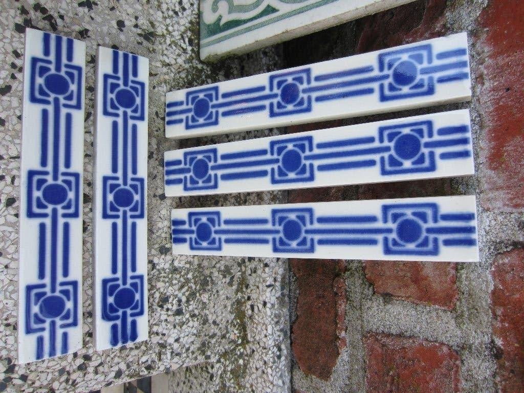 125 antieke tegelrandjes 15x2cm wit met blauw, new old stock, Ophalen of Verzenden, Nieuw, Steen/keramiek