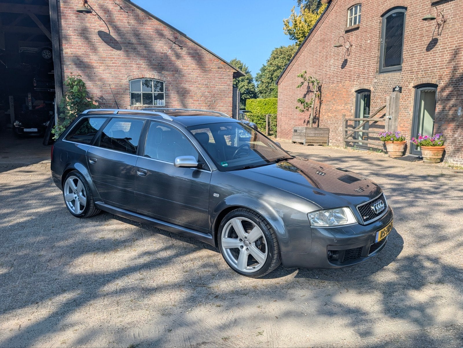 Audi RS6 2003 Daytona grijs, Automaat, 4172 cc, RS6, Stationwagon