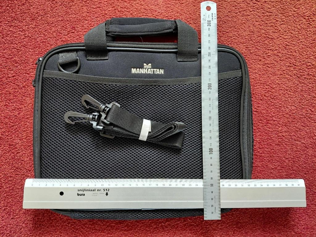 Laptoptas Manhattan, Computers en Software, Laptoptassen, Gevoerd laptopvak, Ophalen of Verzenden, Zo goed als nieuw, 14 inch