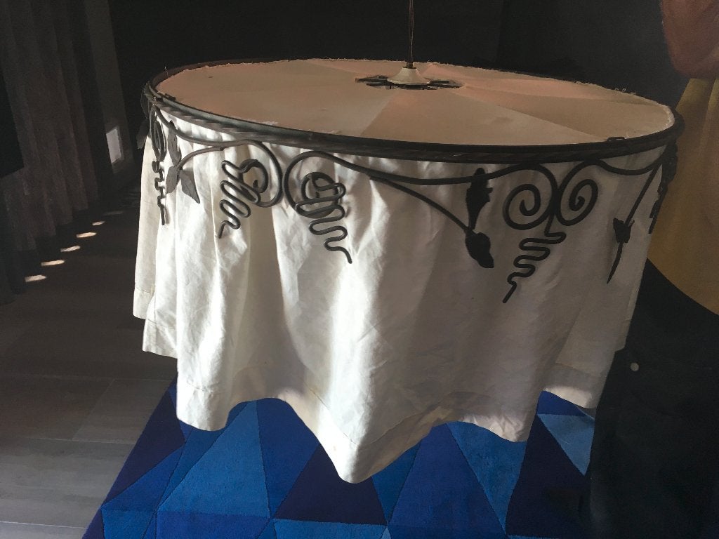 Oude stamtafel / eetafel lamp. Gesmeed ijzer en popeline, Ophalen of Verzenden