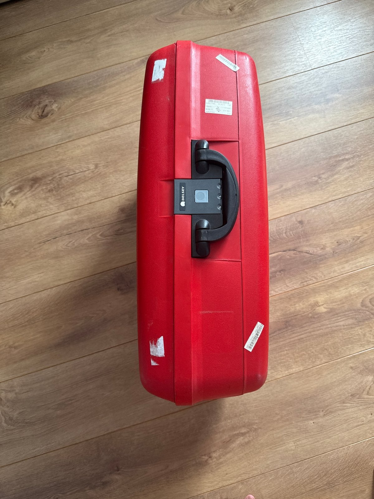 Delsey rode koffer - groot model, Ophalen, Gebruikt, Hard kunststof, 45 tot 55 cm