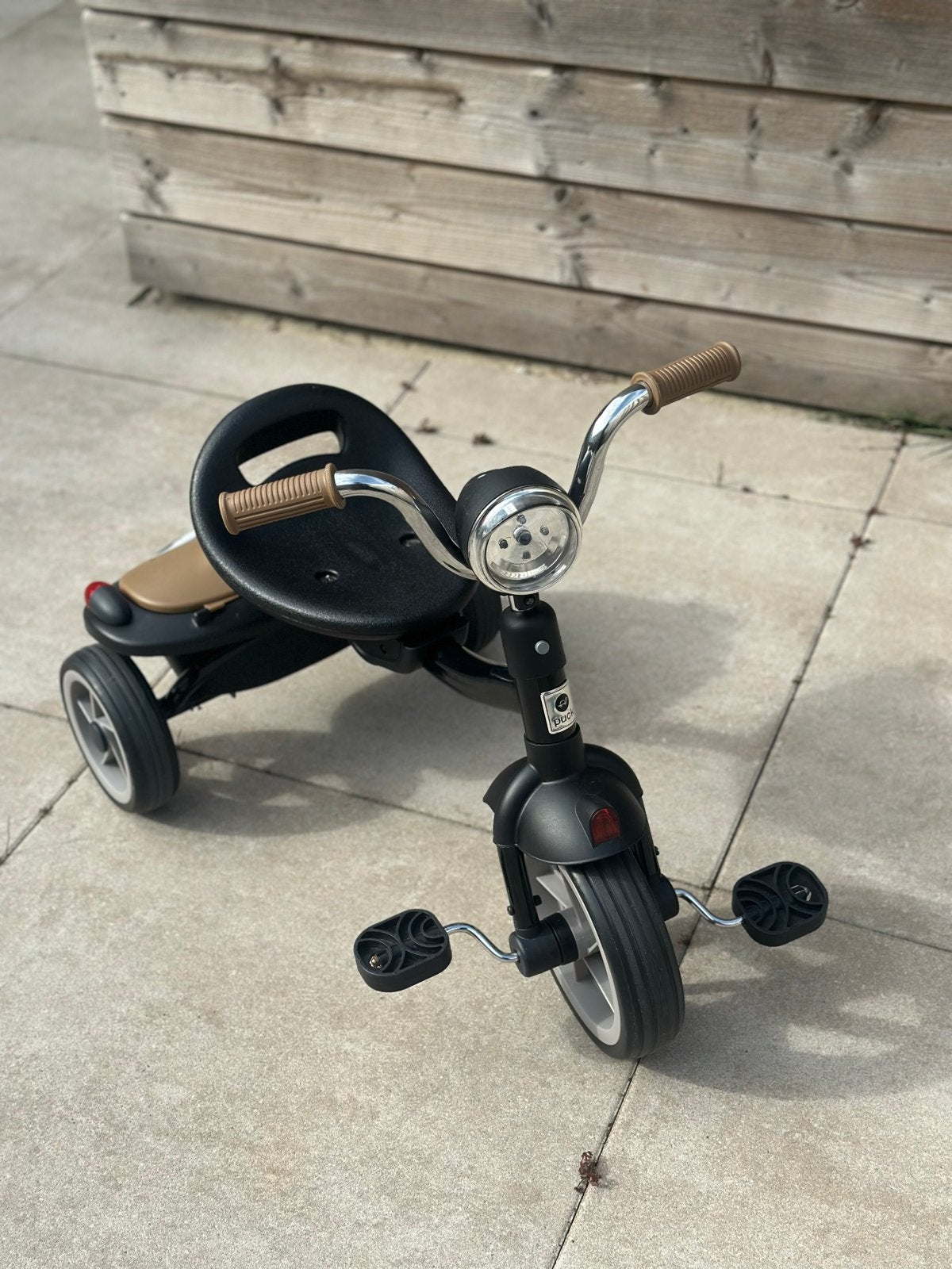 Puck driewieler met opbergruimte, Kinderen en Baby's, Speelgoed | Buiten | Voertuigen en Loopfietsen, Zo goed als nieuw, Trapvoertuig