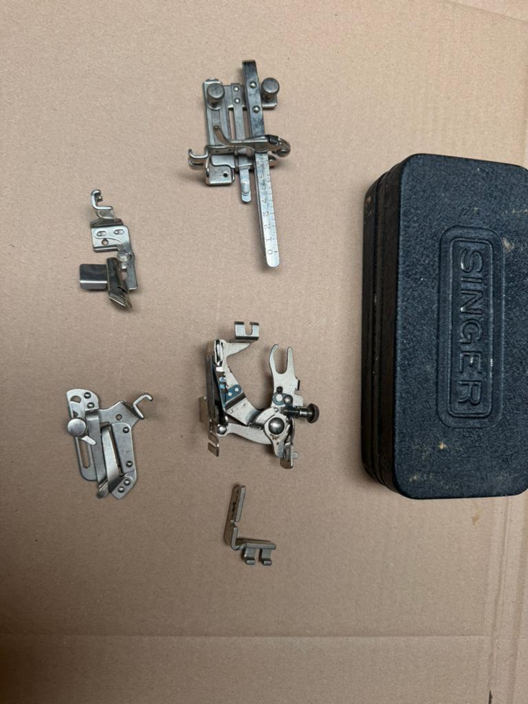 Vintage SINGER naaimachine accessoires set jaren 40/60, Ophalen of Verzenden, Zo goed als nieuw