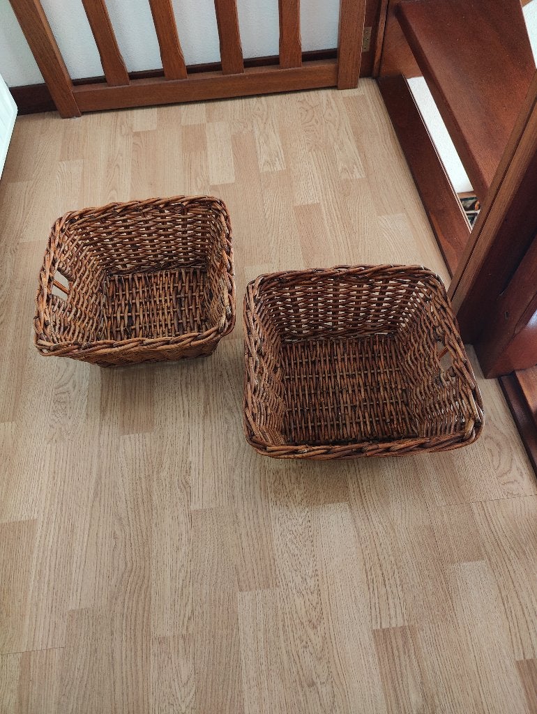 Rieten manden, Huis en Inrichting, Woonaccessoires | Schalen en Manden, Ophalen, Zo goed als nieuw, Vierkant, Riet