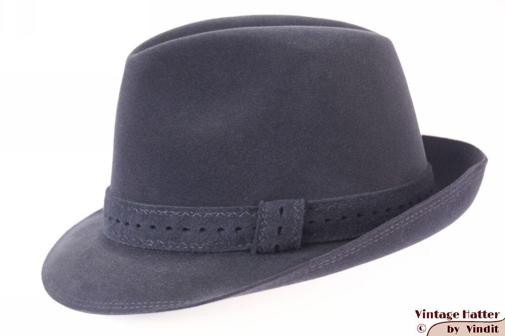 Vintage Gleufhoed Wegener grijzig blauw geborsteld vilt 55 S, Wegener, Hoed, Ophalen of Verzenden, Wegener