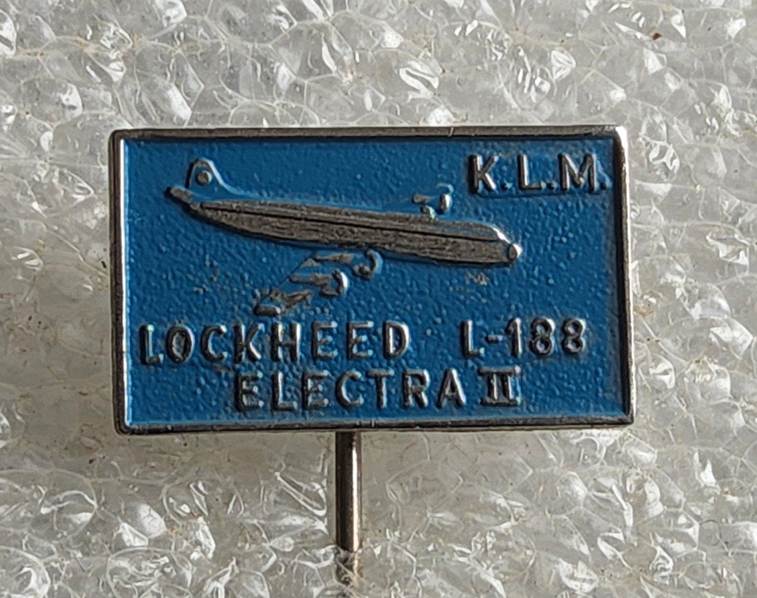 KLM Lockheed L-188 Electra II Speldje, Verzamelen, Ophalen of Verzenden, Zo goed als nieuw, Transport, Speldje of Pin