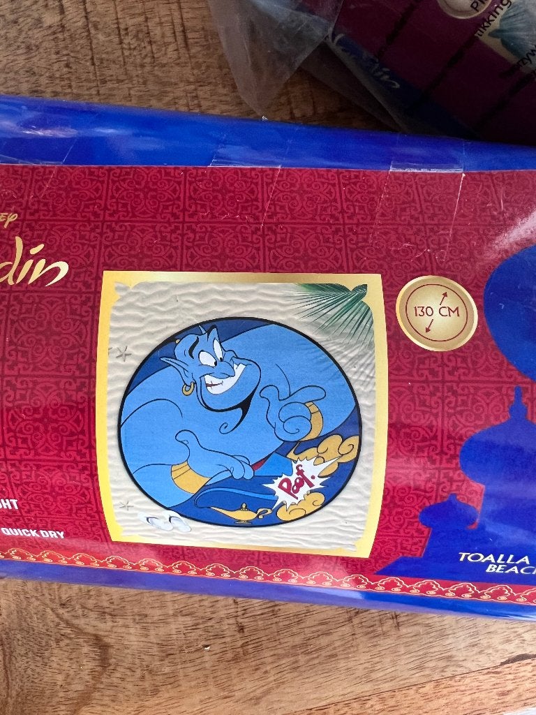 Disney badhanddoek 130cm, Verzamelen, Disney, Ophalen of Verzenden, Overige figuren, Nieuw, Kleding of Textiel