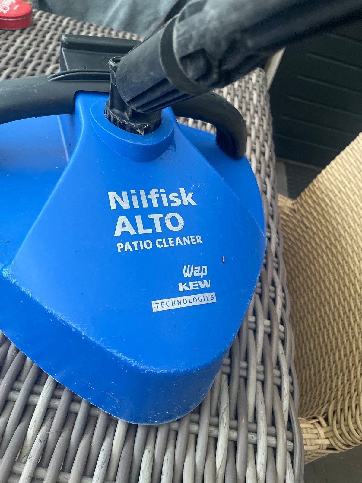 Nilfisk Alto Patio Cleaner met steel voor schone stoep, Ophalen, Gebruikt