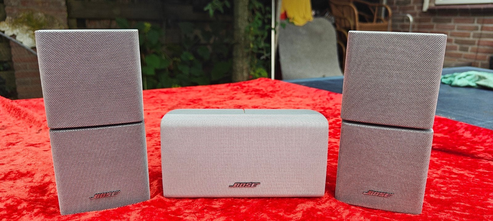 Bose Dubbele Cube luidsprekers 3x zilvergrijs, Overige merken, 70 watt of meer, Ophalen of Verzenden, Zo goed als nieuw