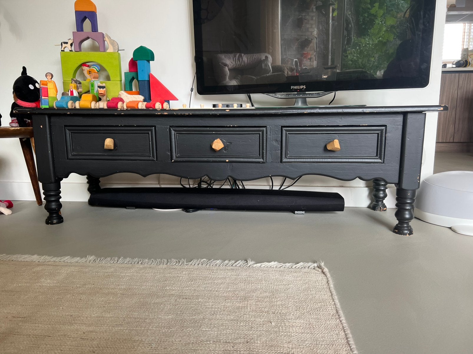 Grenen dressoir / lage kast met laadjes, Ophalen, Gebruikt, 100 tot 150 cm, Minder dan 100 cm