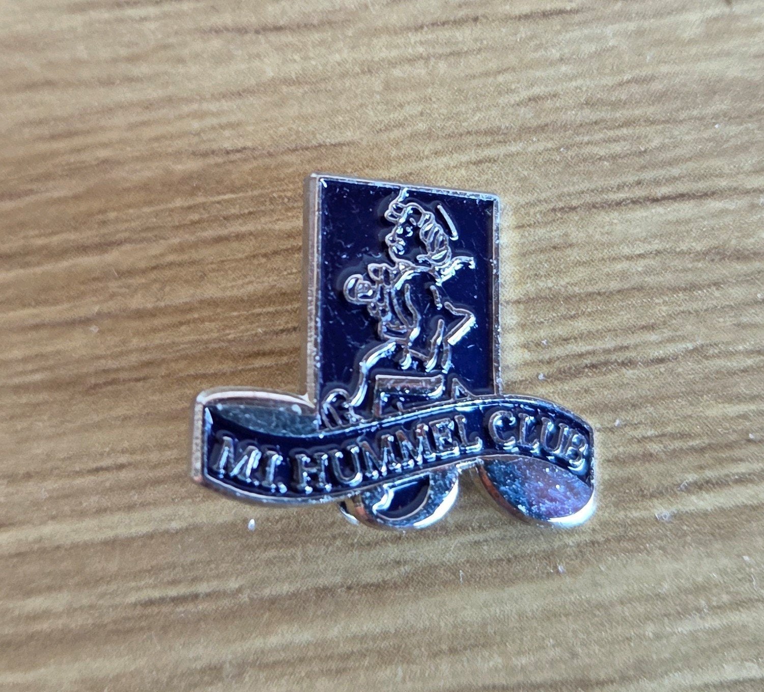 HUMMEL HUMMELCLUB  PIN MET DOOSJE, Ophalen, Zo goed als nieuw