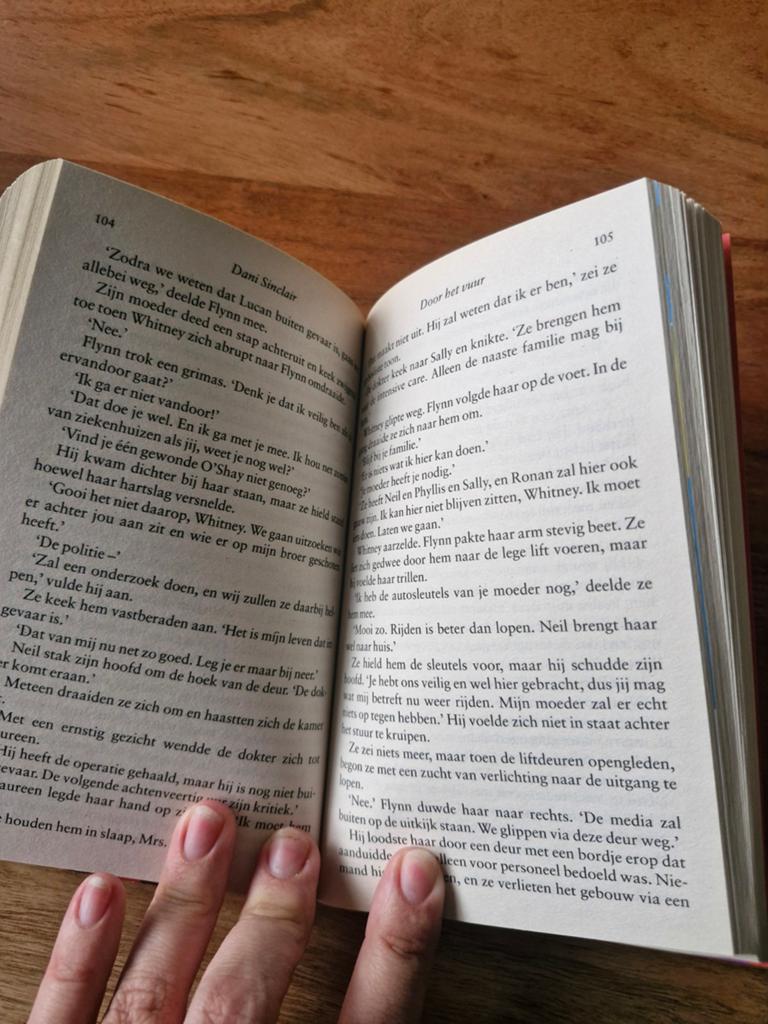 Black Rose - Door het Vuur - Dani Sinclair, Boeken, Ophalen of Verzenden, Gelezen