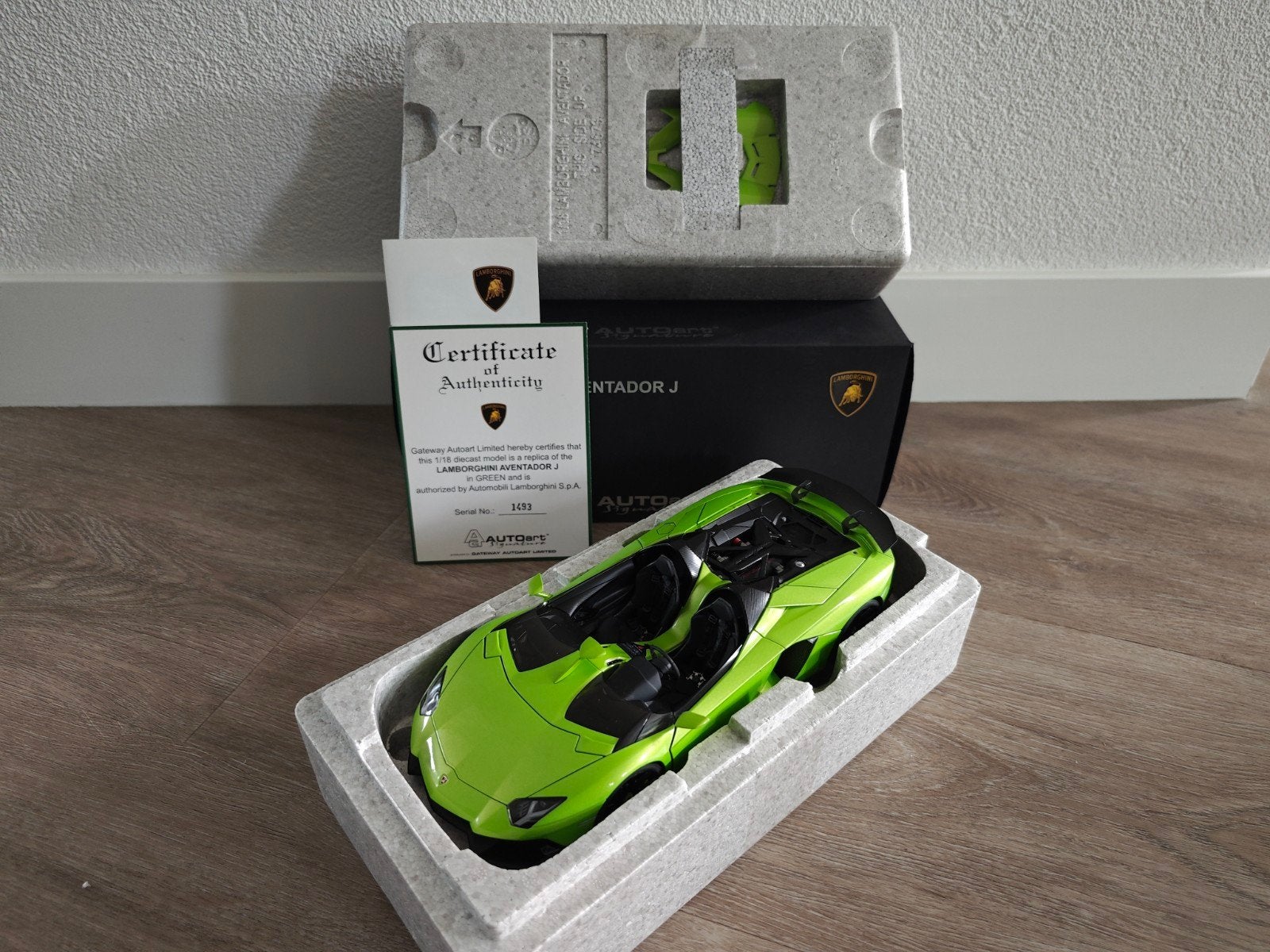 Autoart Signature Lamborghini Aventador J Green 74677, Ophalen of Verzenden, Zo goed als nieuw, Auto, Autoart