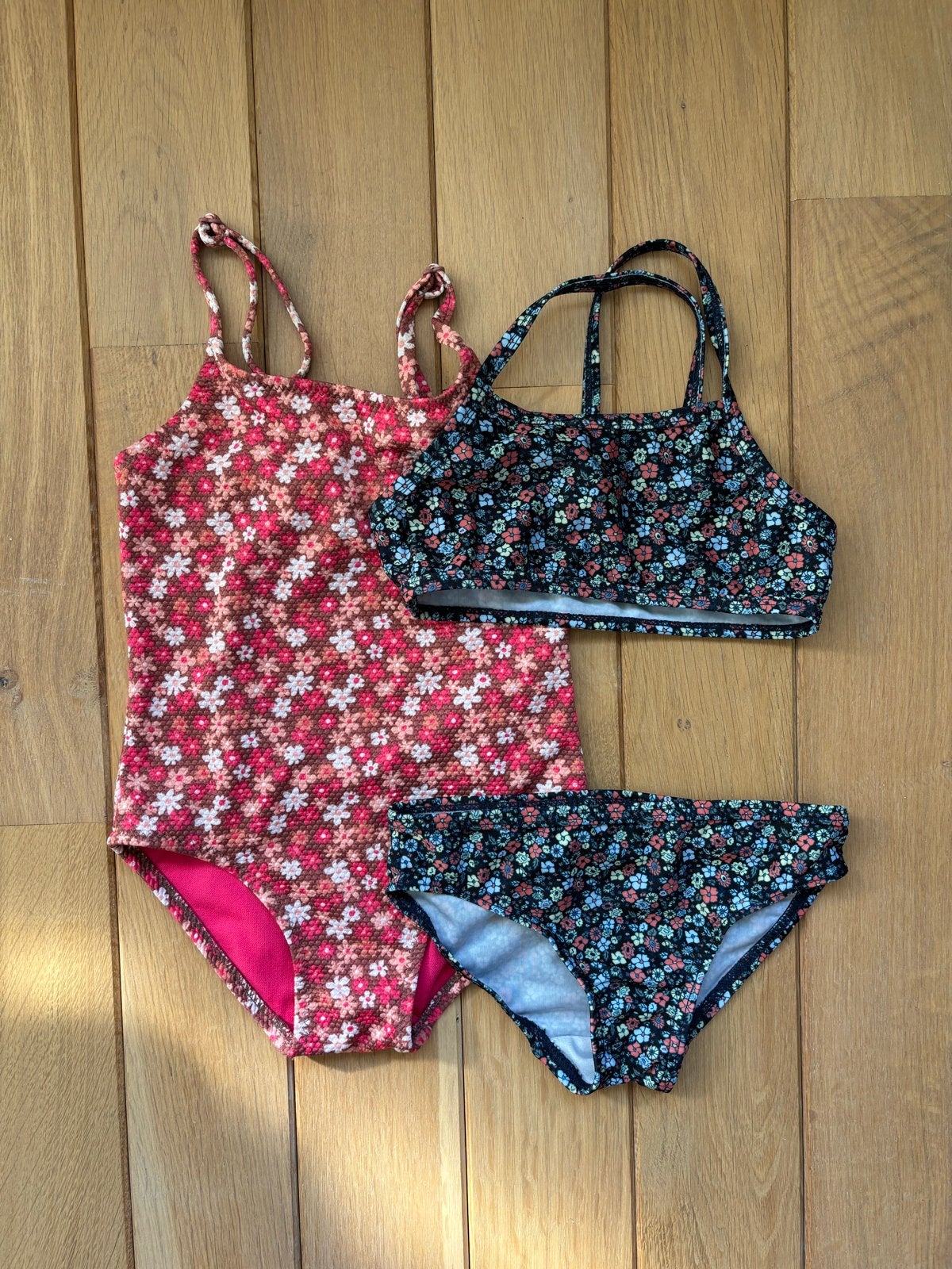 Bikini Name It en badpak HEMA maat 86/92, Kleding | Dames, Ophalen, Gedragen, Meerkleurig, Bikini