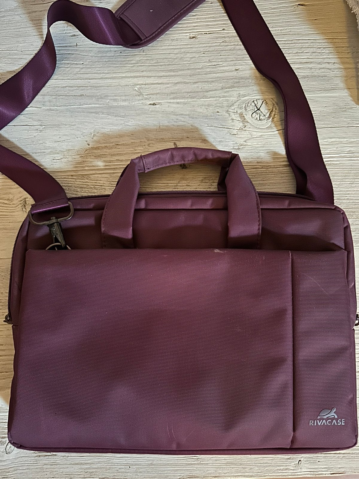 Paarse, kleine laptoptas, Ophalen of Verzenden, 17 inch of meer, Zo goed als nieuw